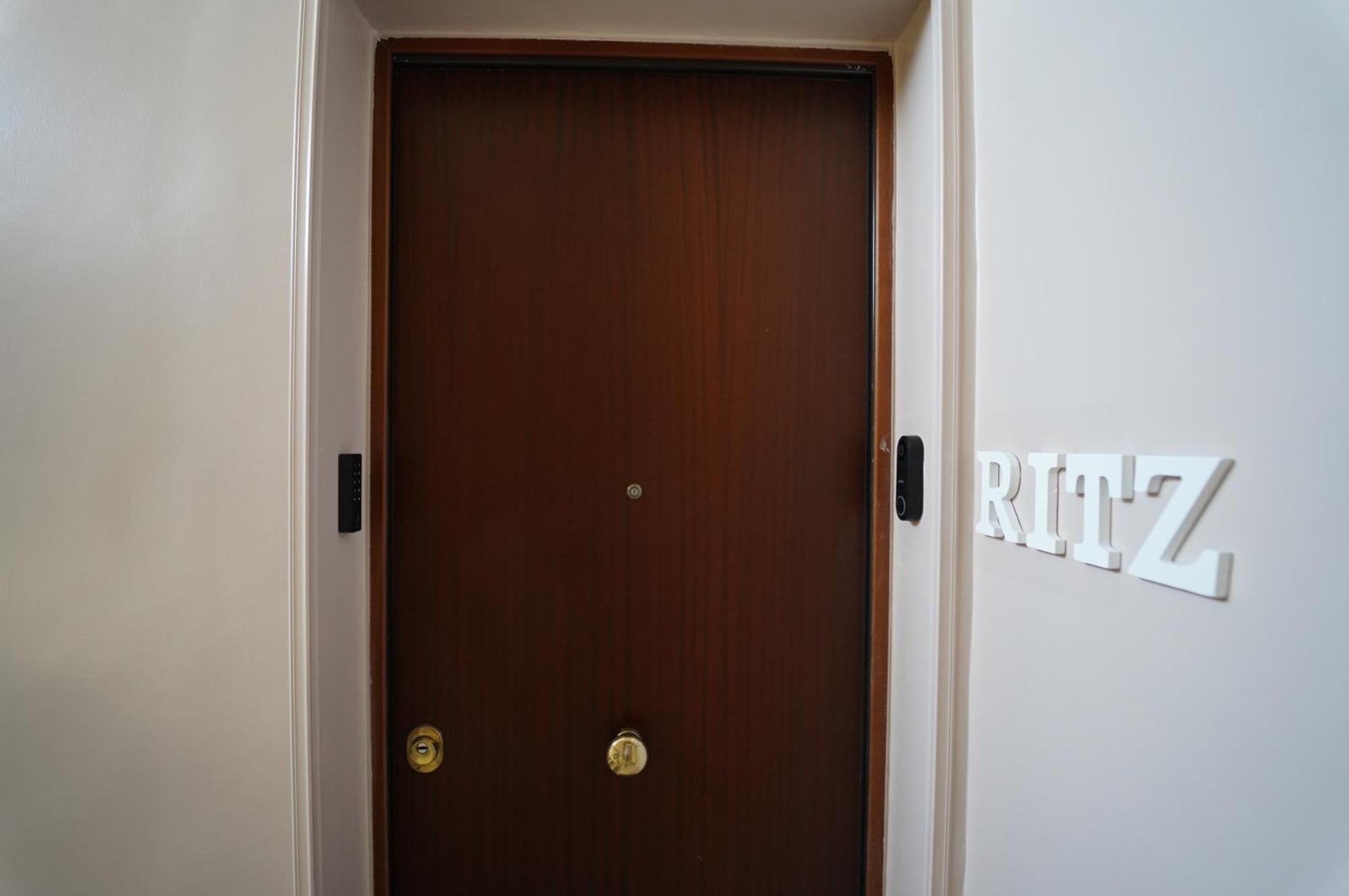 Ritz Salerno Apartamento Exterior foto