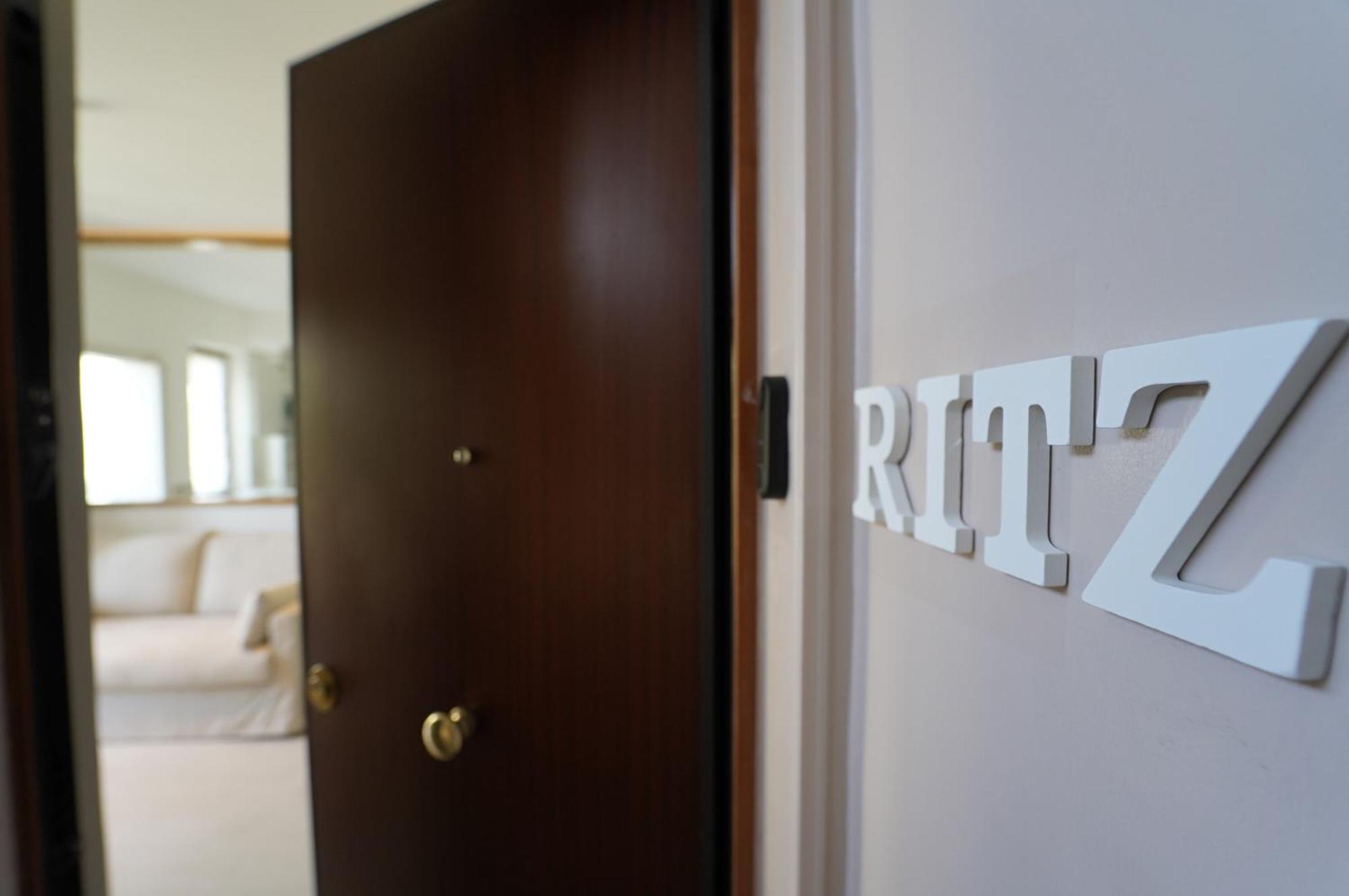 Ritz Salerno Apartamento Exterior foto